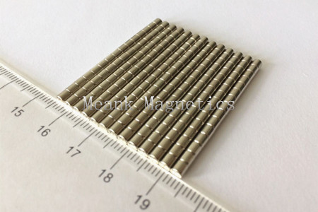 D3x3mm malé tlakové magnety
