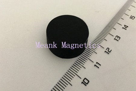 magnety na neodymium potažené kaučukem